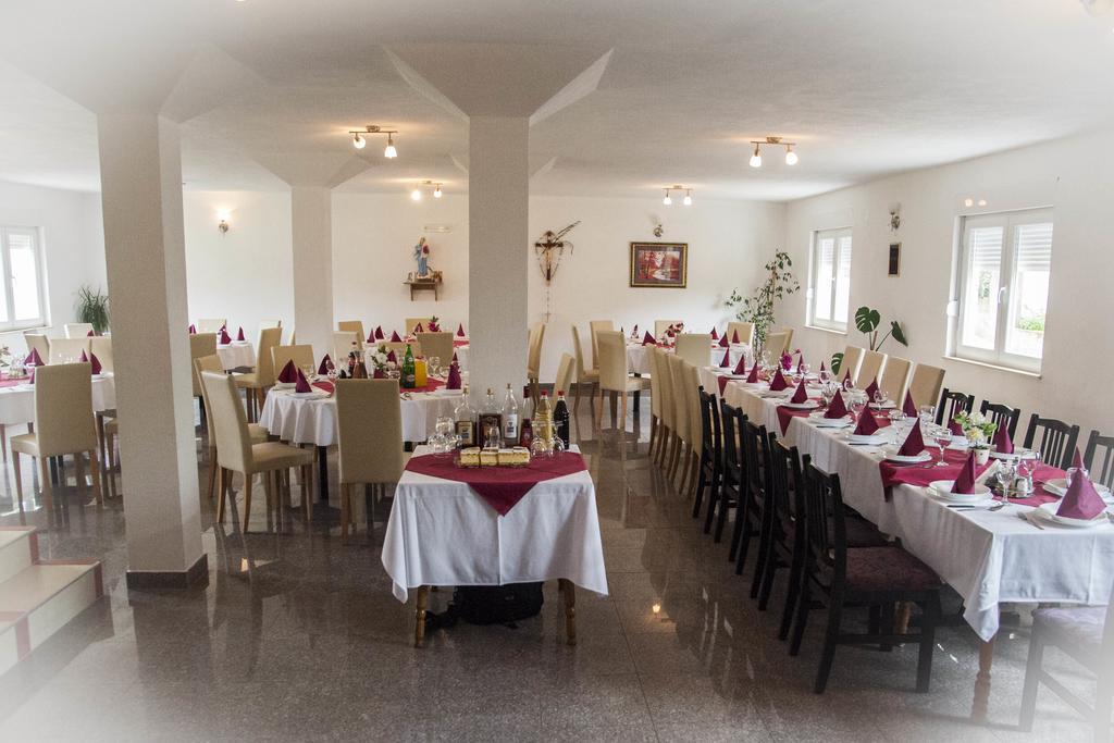 Pansion Danijel Hotel Međugorje Екстериор снимка